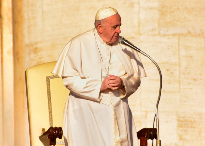 Papa Francisco defende orientação do Vaticano sobre casais do mesmo sexo