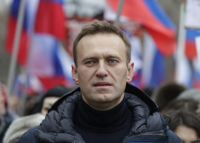 Ex-ateu, Alexei Navalny, opositor de Putin, se tornou cristão antes de morrer em prisão na Rússia
